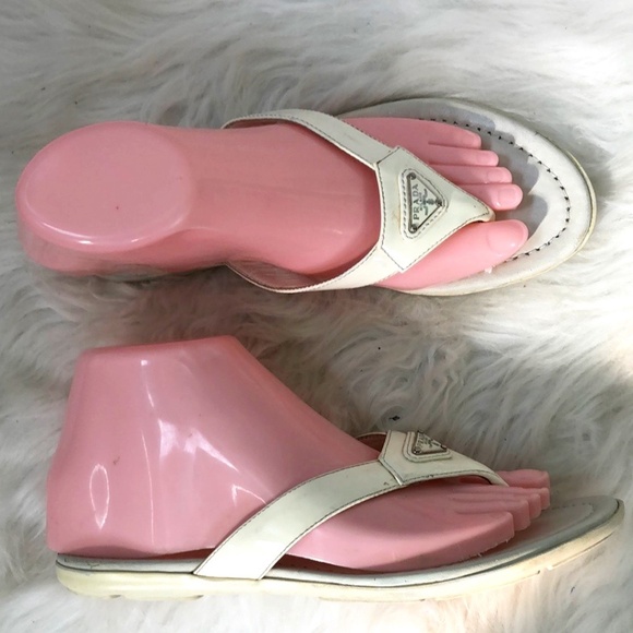 Prada White Leather Thong Womens Sandals Entrupy Authenticated Coa Size 36.5